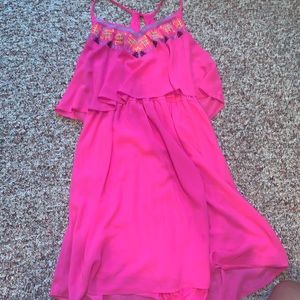 Pink dress with detail on the top